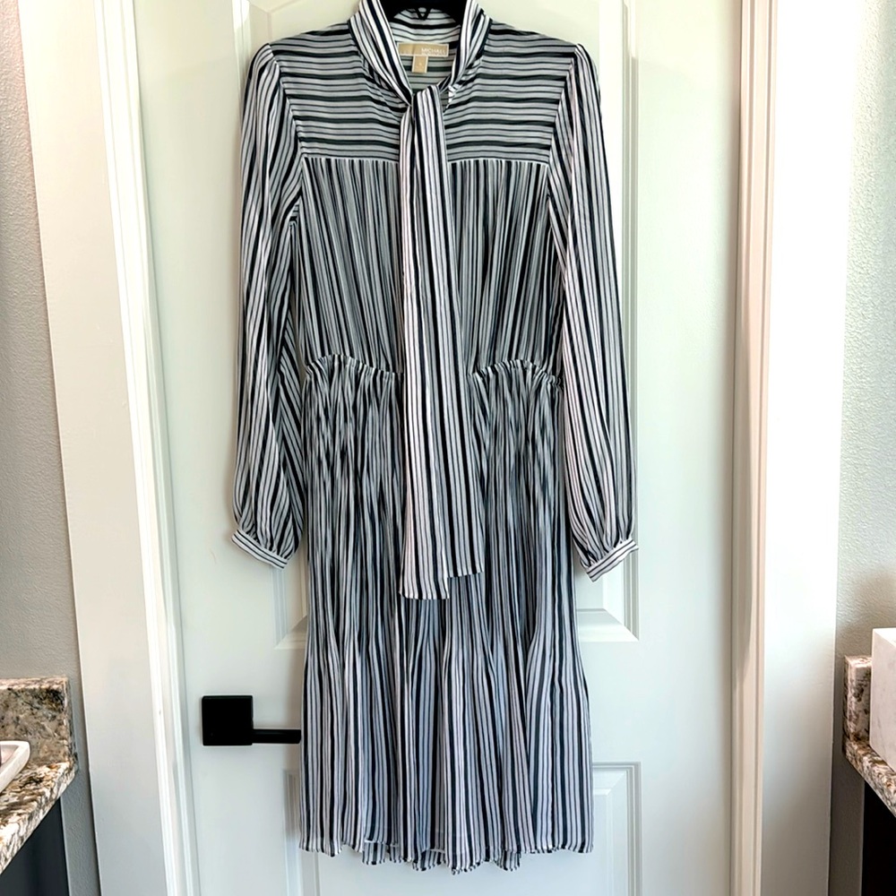 Michael Kors Georgette Tie-Neck Dress with Belt, Size S